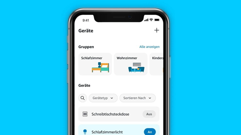 Ein Bild eines Telefons, das die Startseite der Alexa-App mit einem hellblauen Hintergrund zeigt.