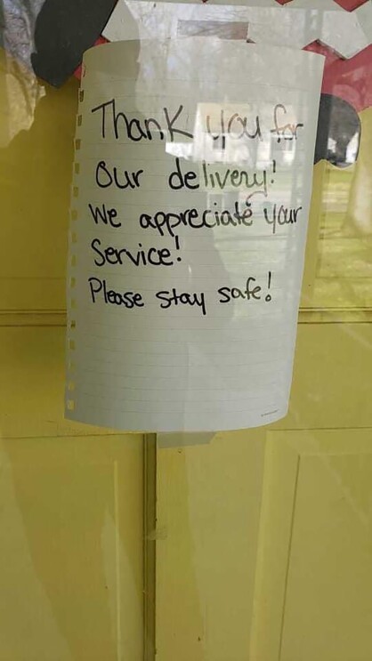 A customer note of thanks to Amazon delivery drivers