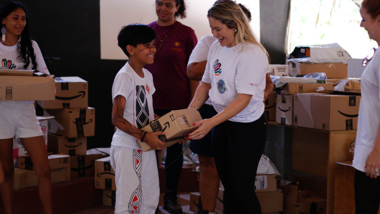 Galeria de fotos da iniciativa Amazon, AWS e IAT na aldeia Waikiru