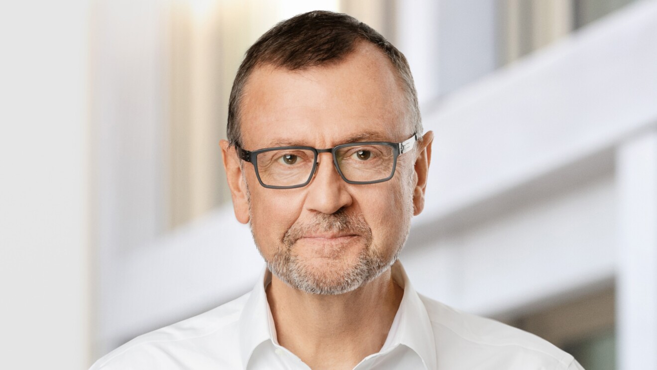 Portrait-Foto von Prof. Dr. Christian Dierks