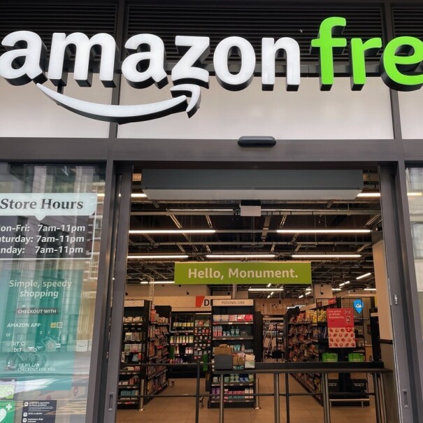 The entrance to the Amazon Fresh Monument store