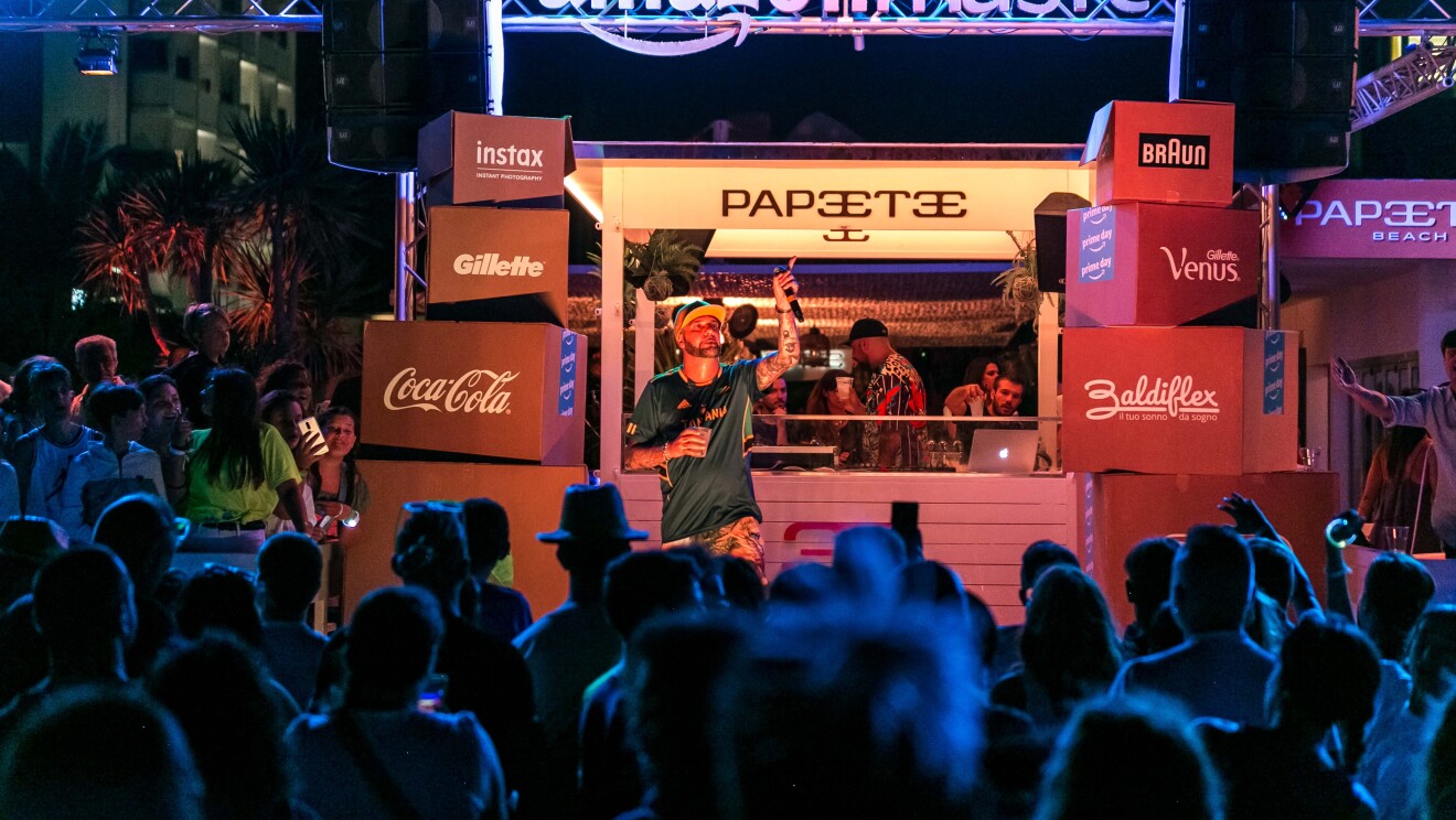 Amazon Prime Day Concert - Papeete Beach - Crowd and stage