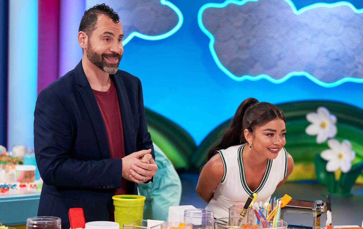 An image of Sarah Hyland and Jason Loik in the Amazon Freevee show "Play-Doh Squished."