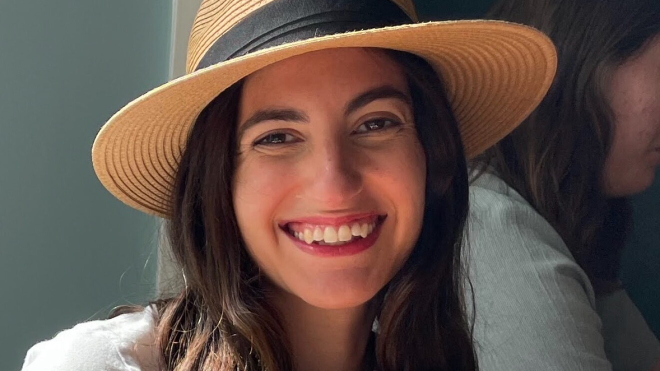 A profile photo of freelance writer Alyson Rogg