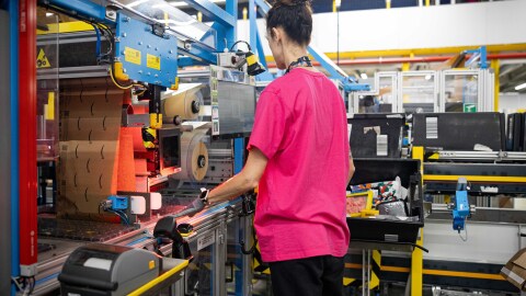 Tres formas en las que Amazon está innovando desde sus centros logísticos en Cataluna