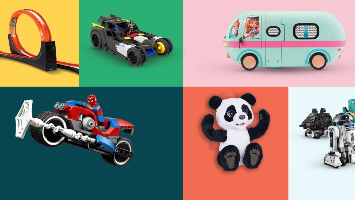 Kolaż sześciu grafik pokazujących: tor dla samochodzików, samochodzik, małą furgonetkę, motocykl z Spidermanem, misia pandę oraz droida z Gwiezdnych Wojen i dwie inne zabawki z klocków Lego.