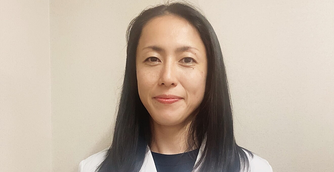 白衣を着た梶谷さん