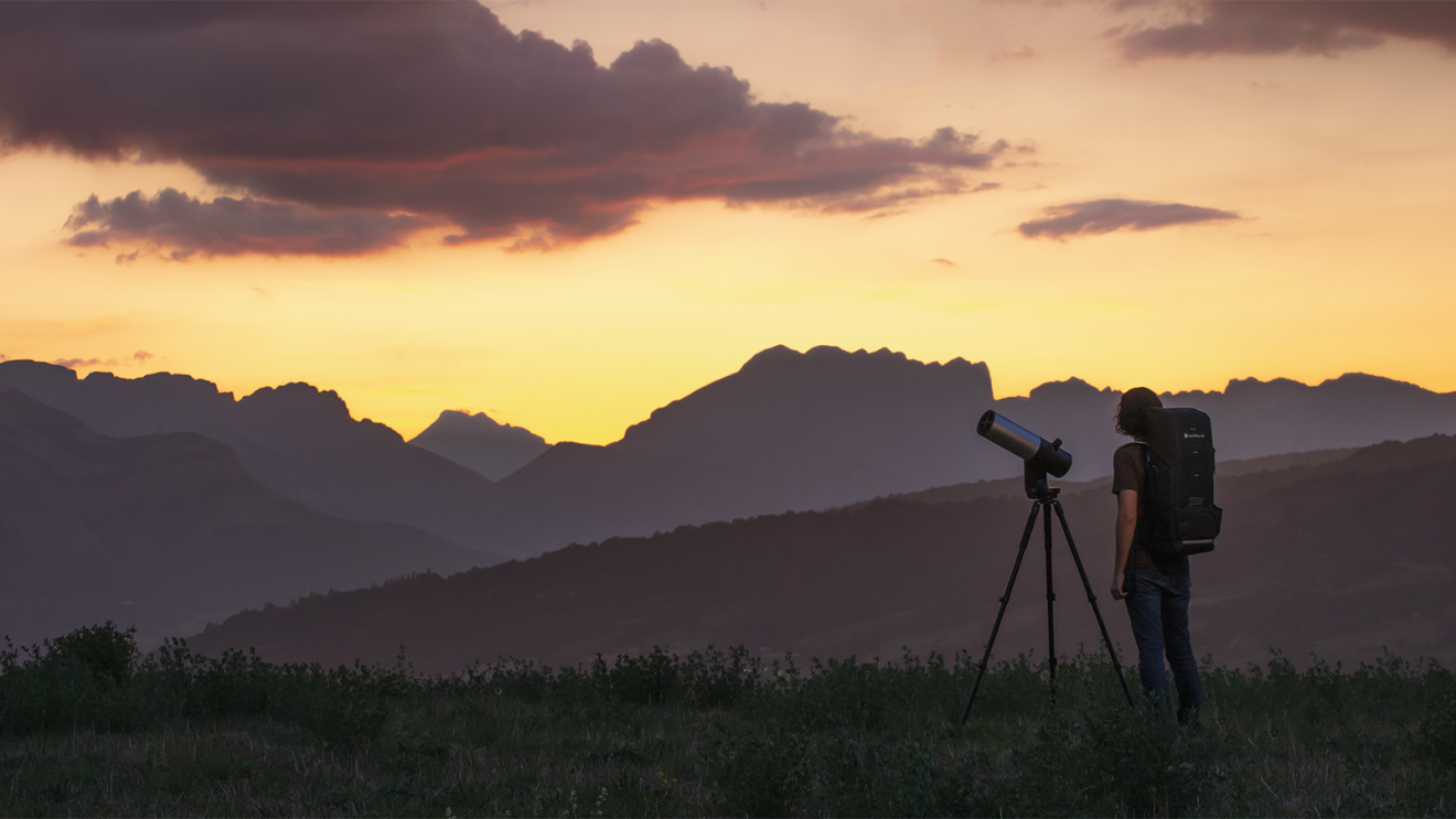 Images of the Unistellar stargazing device. 