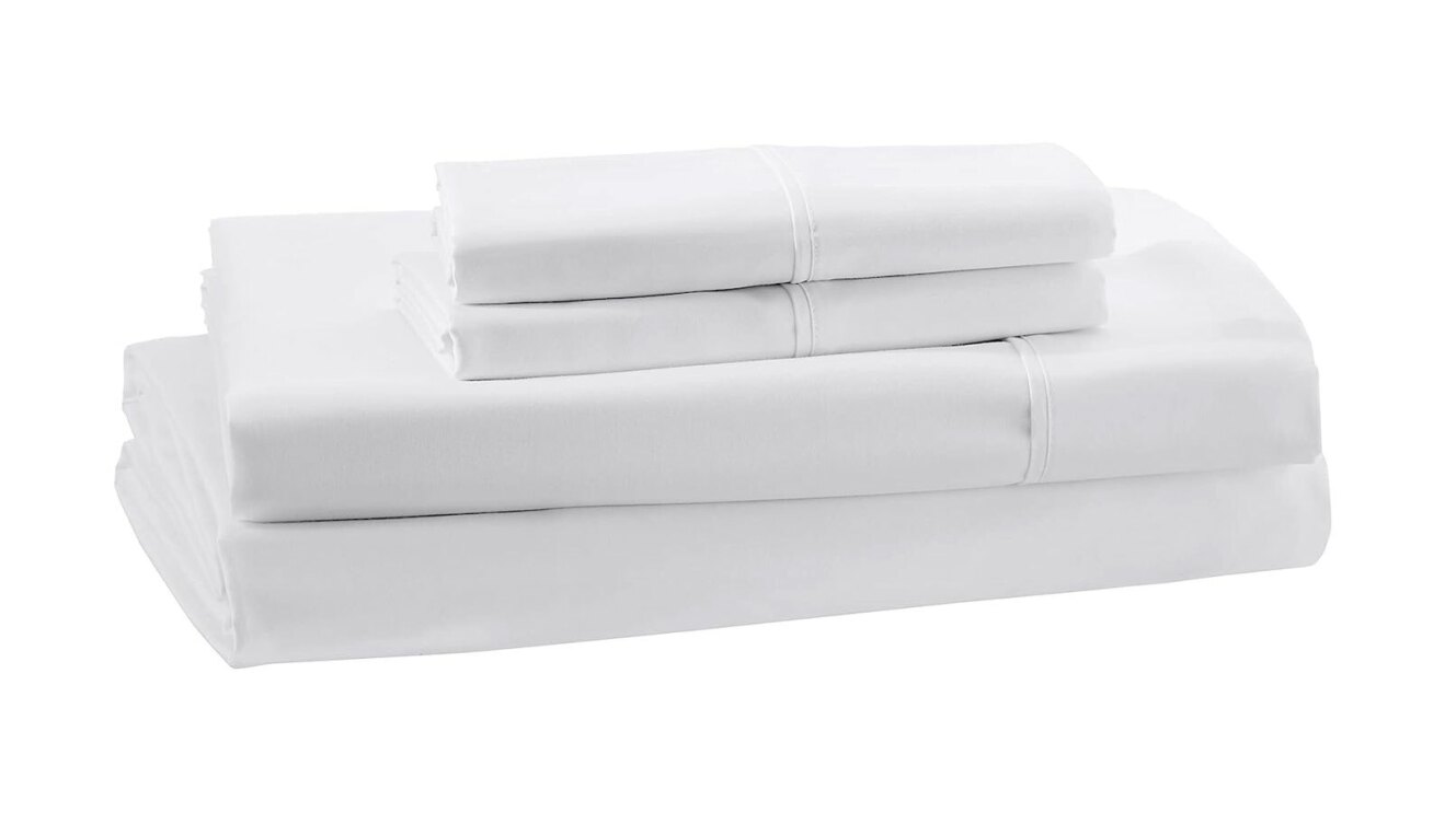 一个产品形象的亚马逊意识100%有机棉300线程计数床单套。