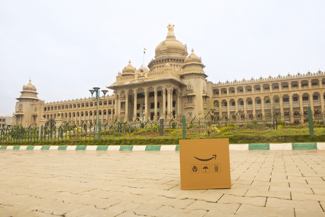 Journey of the Amazon box across iconic Indian locations