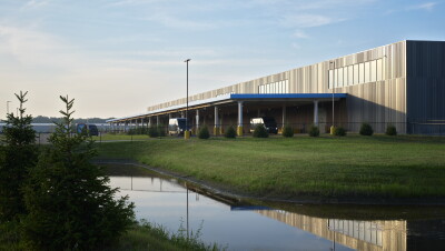 Amazon ha invertido 3.000 millones de euros en proyectos para reducir sus emisiones en España desde 2021, generando hasta 24.000 empleos y acelerando la transición ecológica