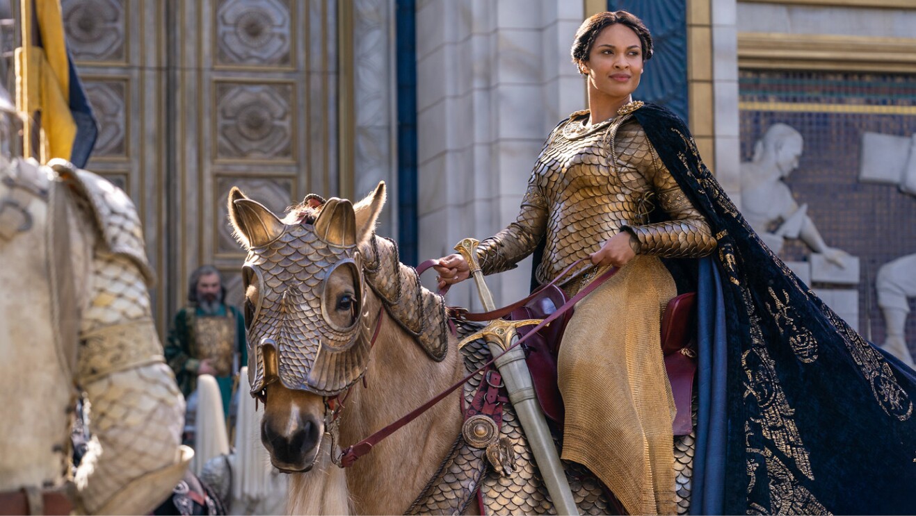 La Reina regente Míriel (Cynthia Addai-Robinson) del Señor de los Anillos. 