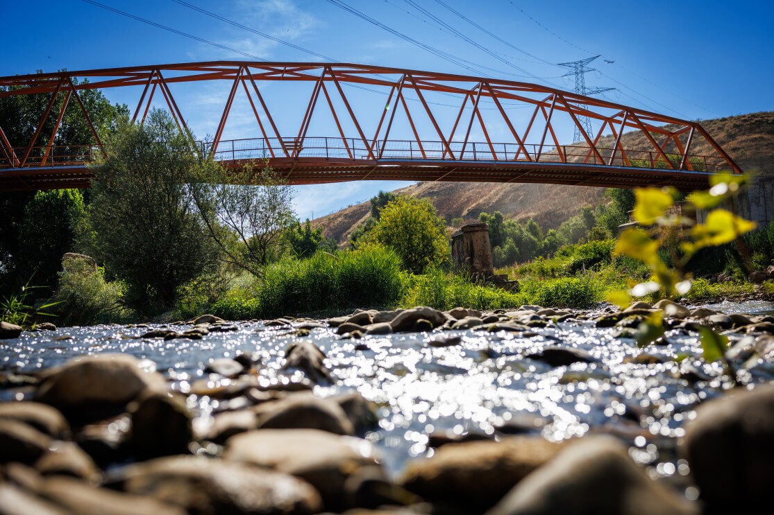 Arco verde madrid July 2025 bridge  