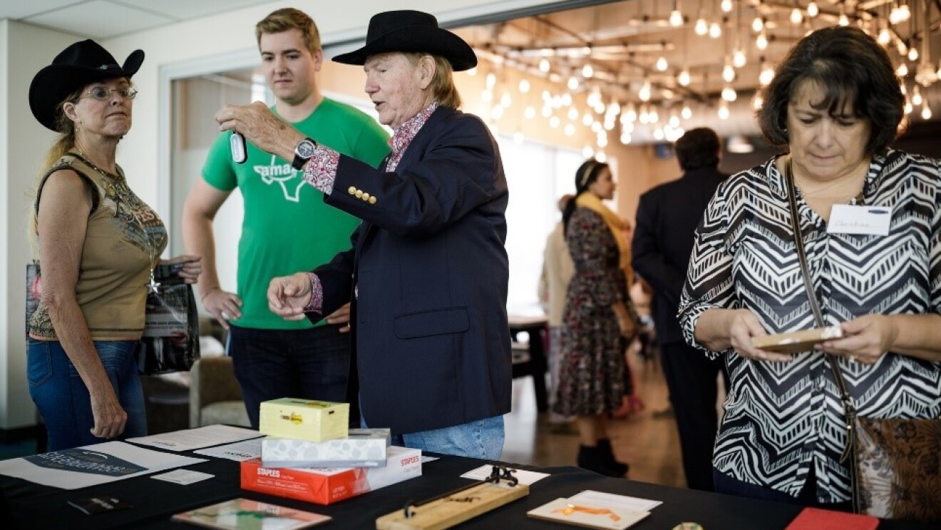 20171024 _bringyourgrandpares_001.jpg