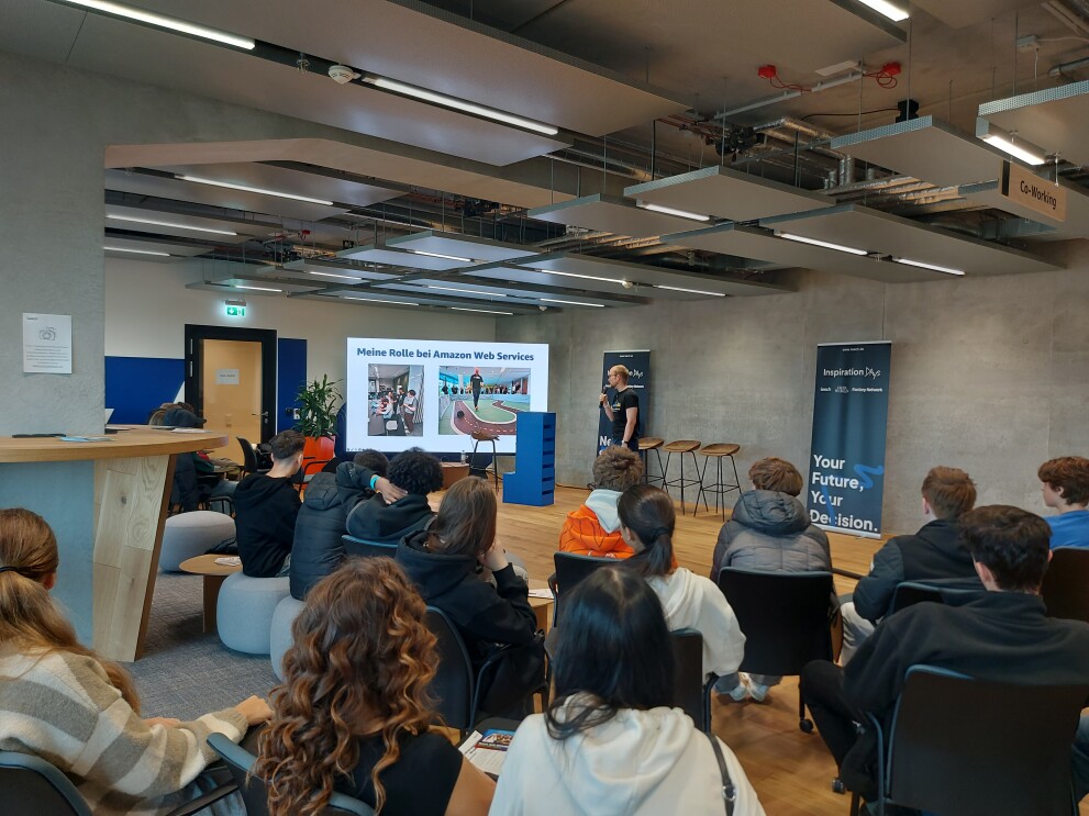 Ein Klassenzimmer mit Schülern