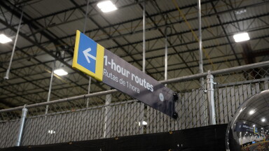 1-hour delivery signage 2