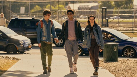 一个场景'原始视频系列的避难所。