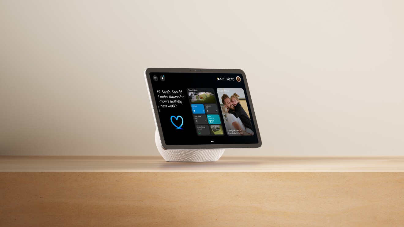 Foto: Echo Show 11 glacier white lifestyle home iu