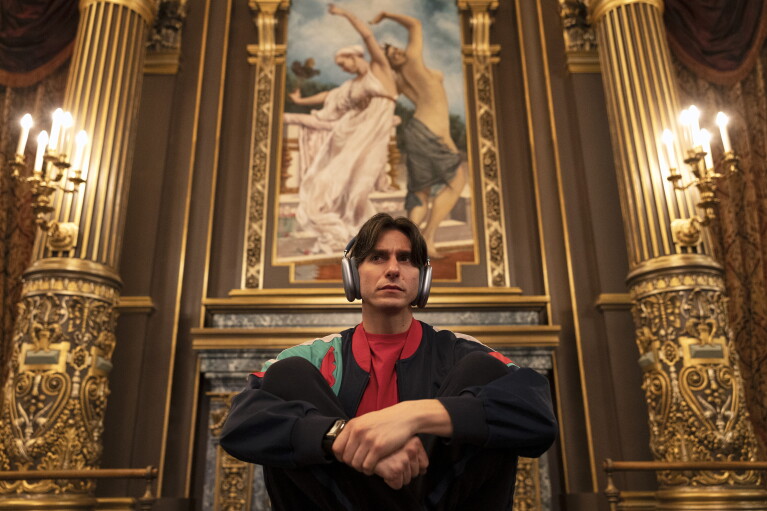 A still from Étoile on Prime Video