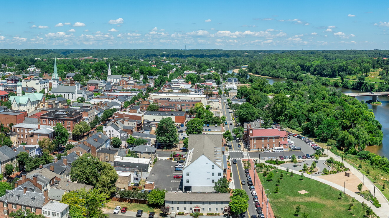 5 ways Amazon is investing in Virginia