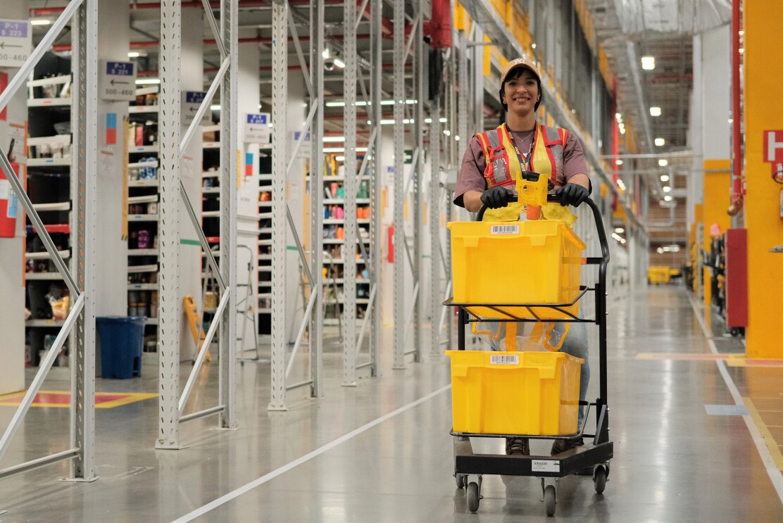 Centro de distribuição da Amazon no Brasil