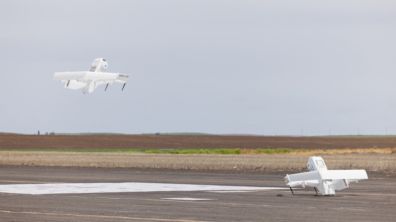 Imágenes de drones de Amazon para realizar entregas. 