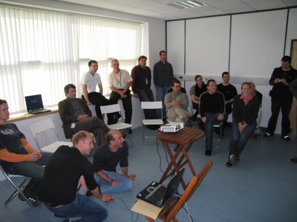 Jeff Bezos, Matt Round and the rest of the original team in 2004