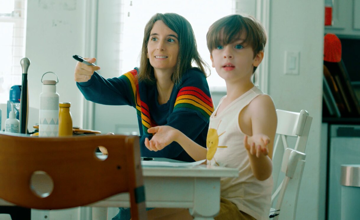 Amazon customer Eileen Lamb and her kids interacting with Alexa.