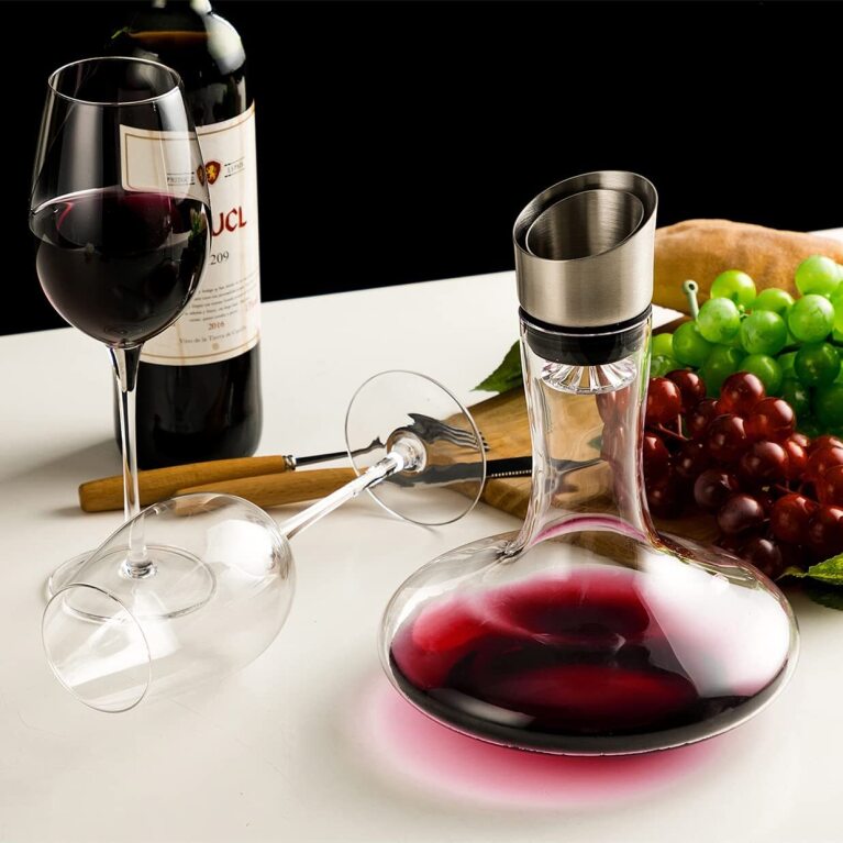 Glass wine decanter