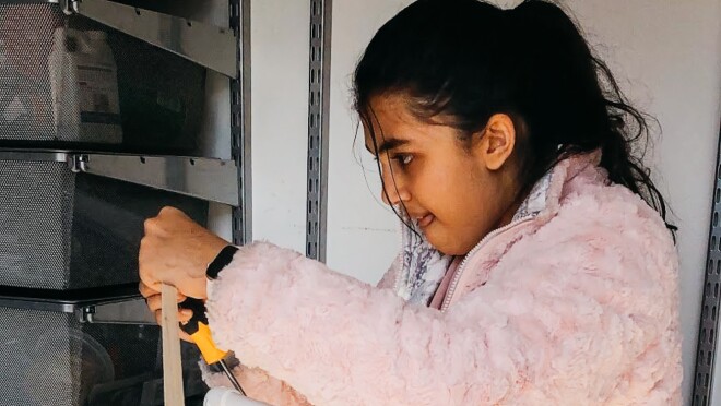 学生参与科技互动的年度科技的挑战。