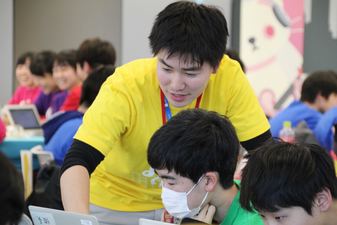 学ぶ楽しさを知るプログラミングキャンプ