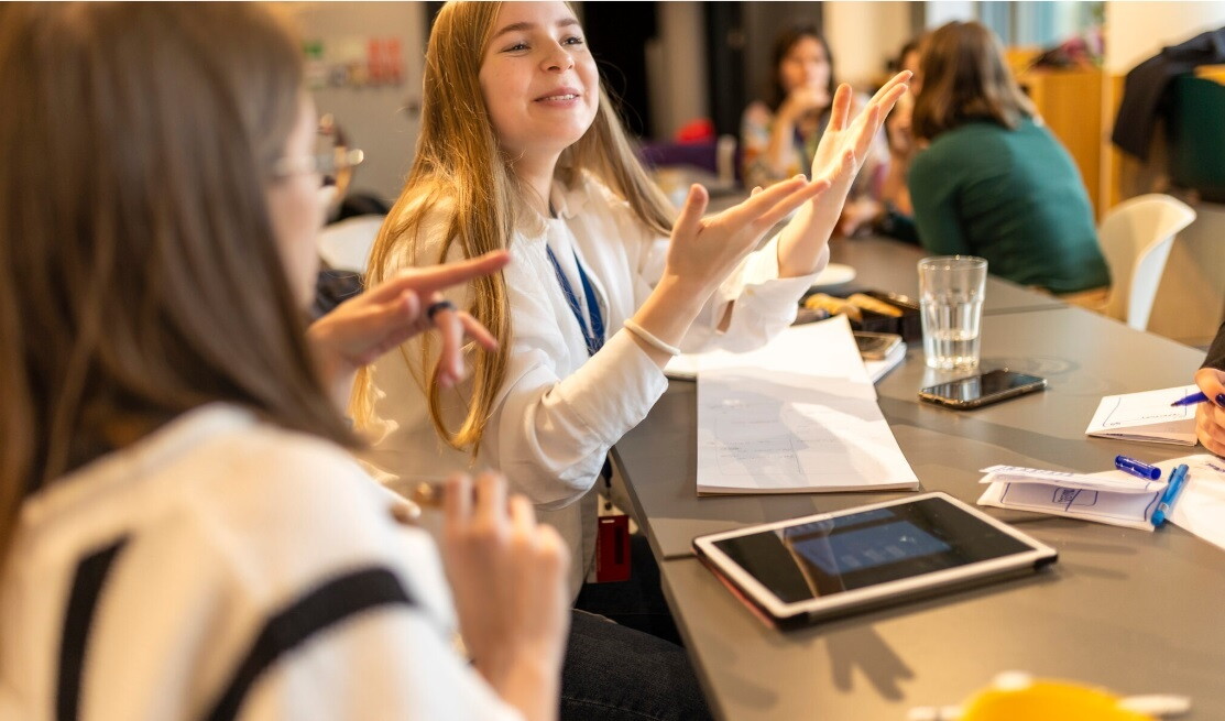 Girls Do Engineering_photo.jpg