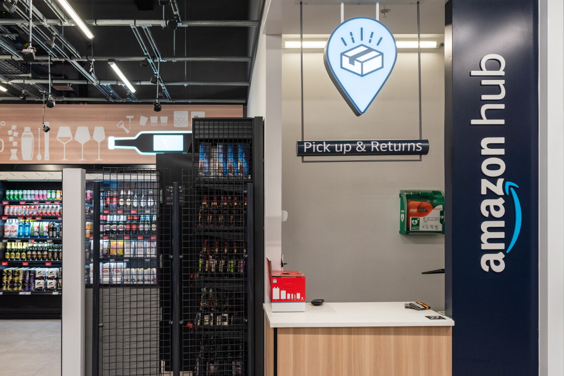 An image of the Amazon drop-off Hub in a Fresh store
