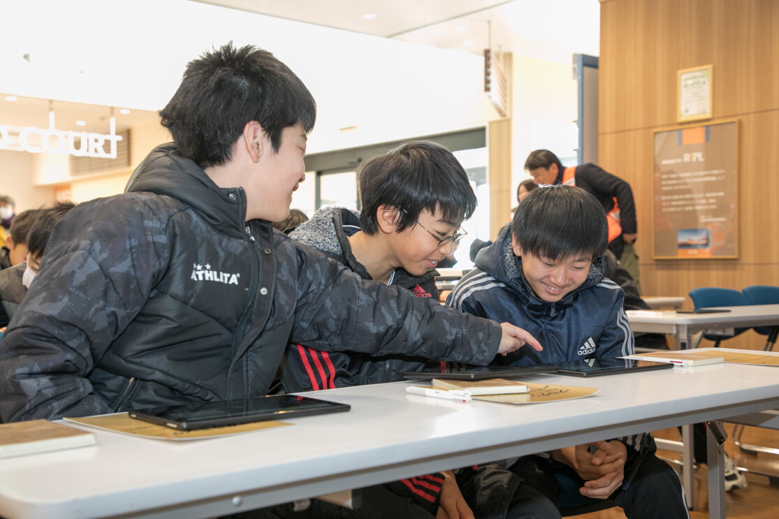 東北の未来を担う児童たちに向けて「Mobile FC」によるSTEM教室を開催