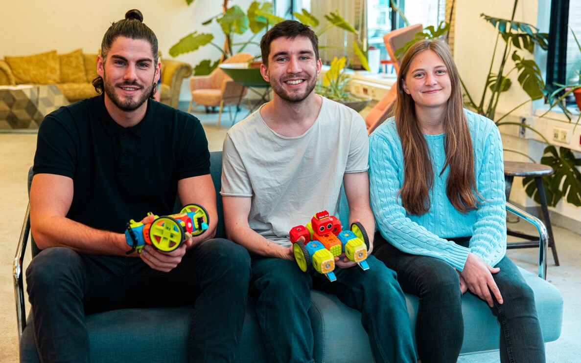 Kinder lernen mit Robo Wunderkind, wie man programmiert