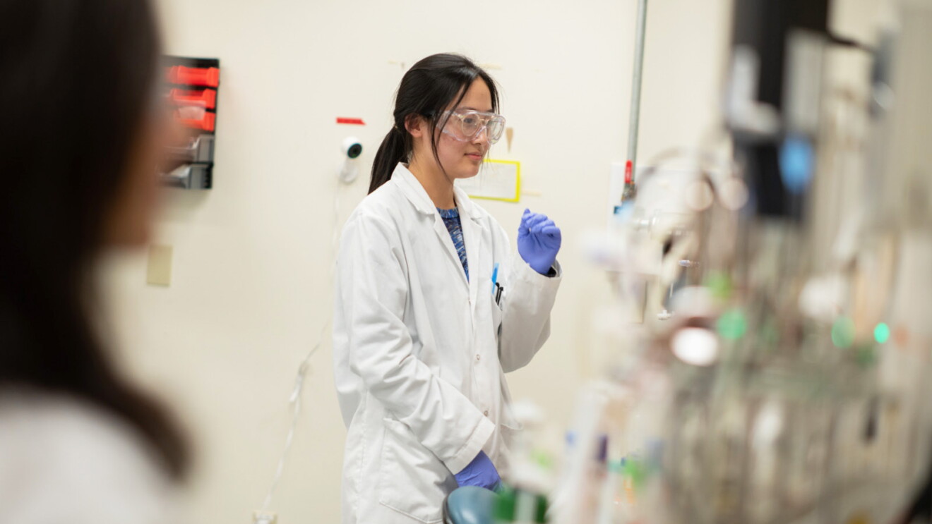 An image of a woman in a lab.