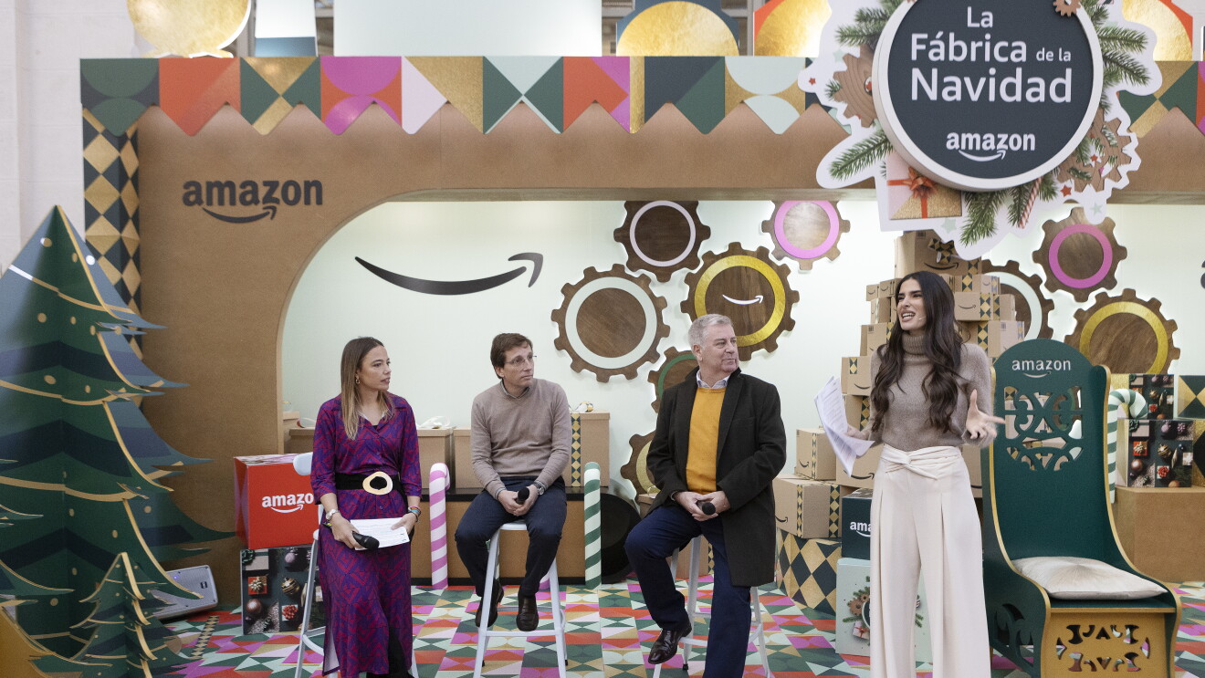 Presentación de La Fábrica de la Navidad de Amazon en el Palacio Cibeles de Madrid. 