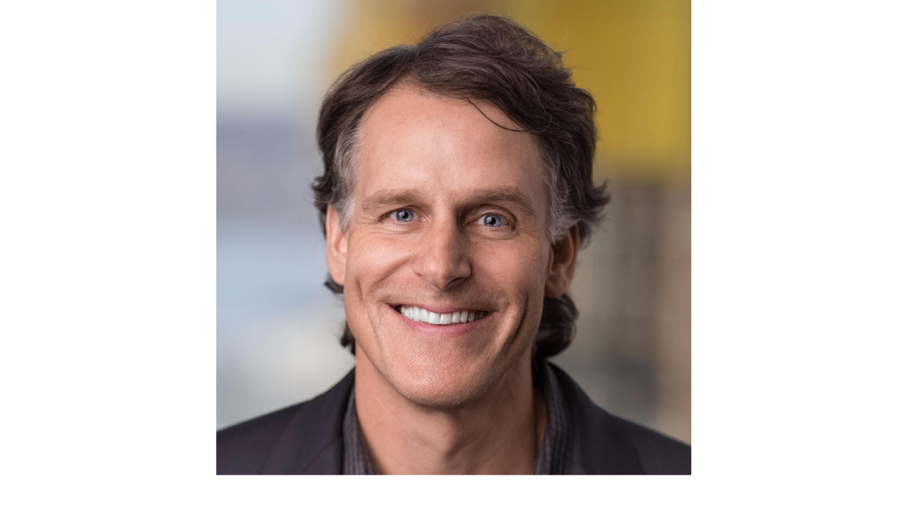 杰夫·布莱克本微笑的头像。