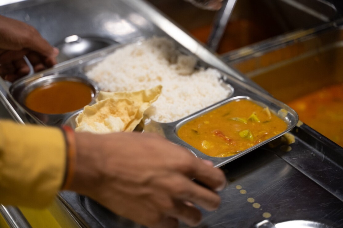 Inside one of Amazon's Largest Fulfillment Center in India