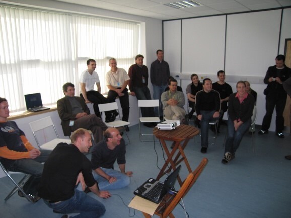 Jeff Bezos, Matt Round and the rest of the original team in 2004