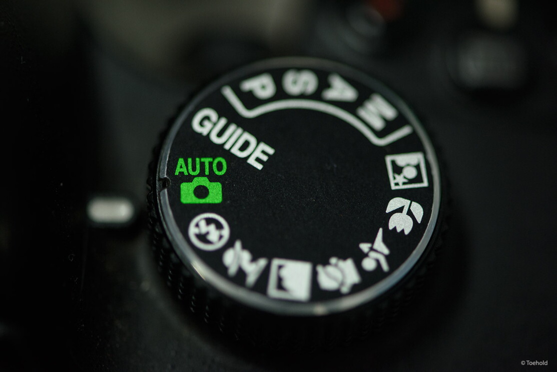 DSLR camera