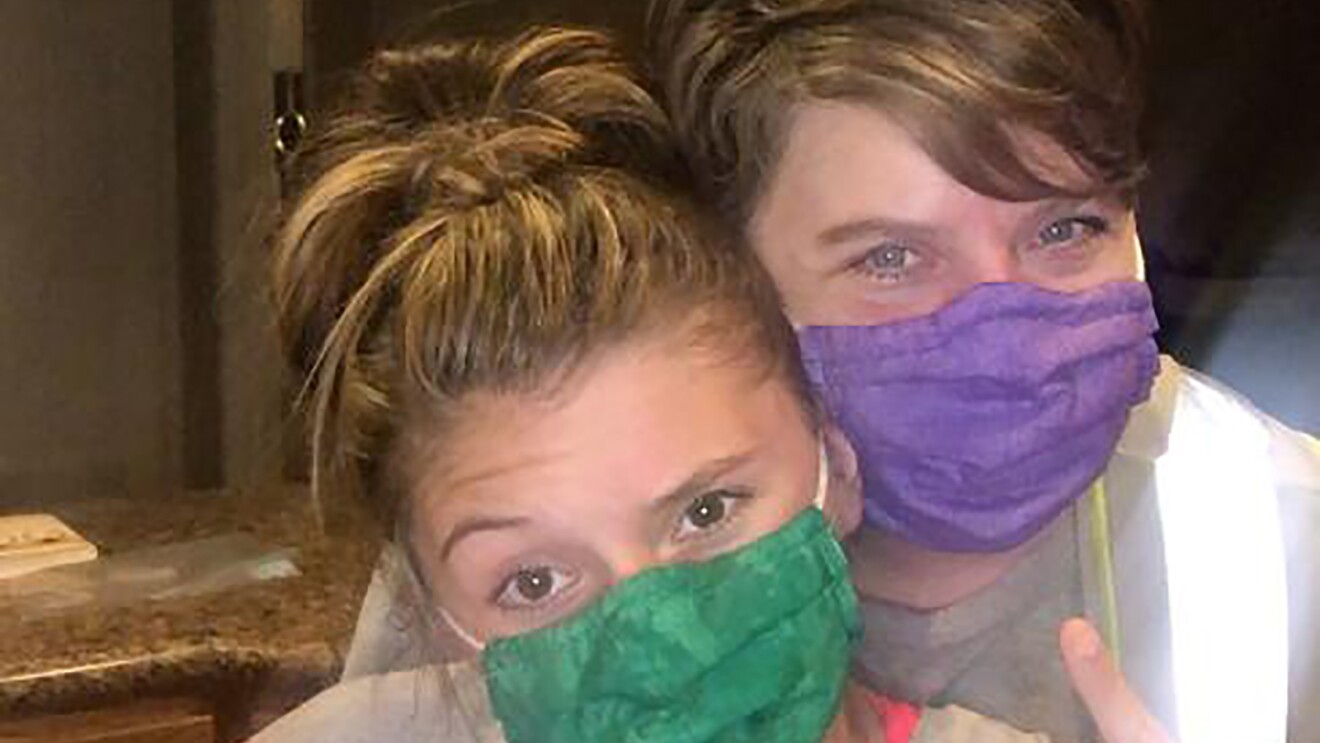 Amazon associate wearing a mask