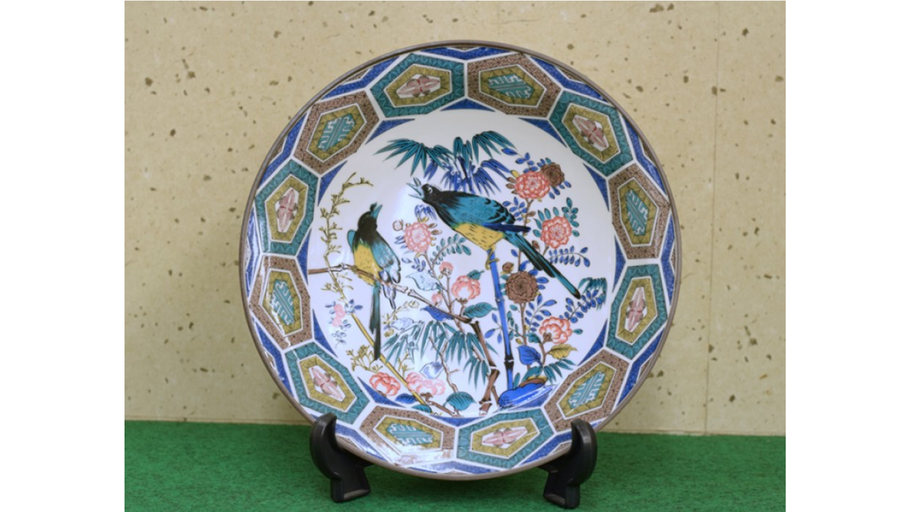 Amazon Story:販売することで九谷焼の技を守る