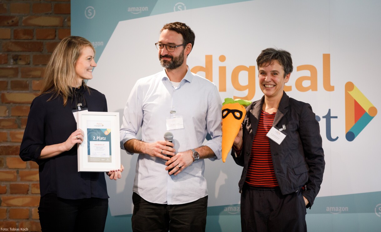 digital.engagiert Preisverleihung: Das Bildungprogramm GemüseAckerdemie des Vereins Ackerdemia erhält den 2. Platz.