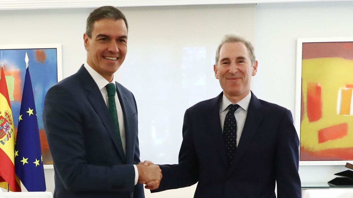 Pedro Sanzhez y Andy Jassy.