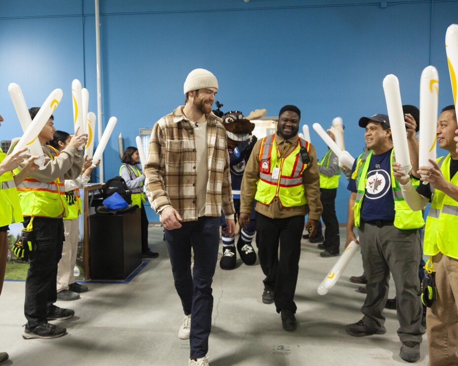 Amazon.Lowry Entrance