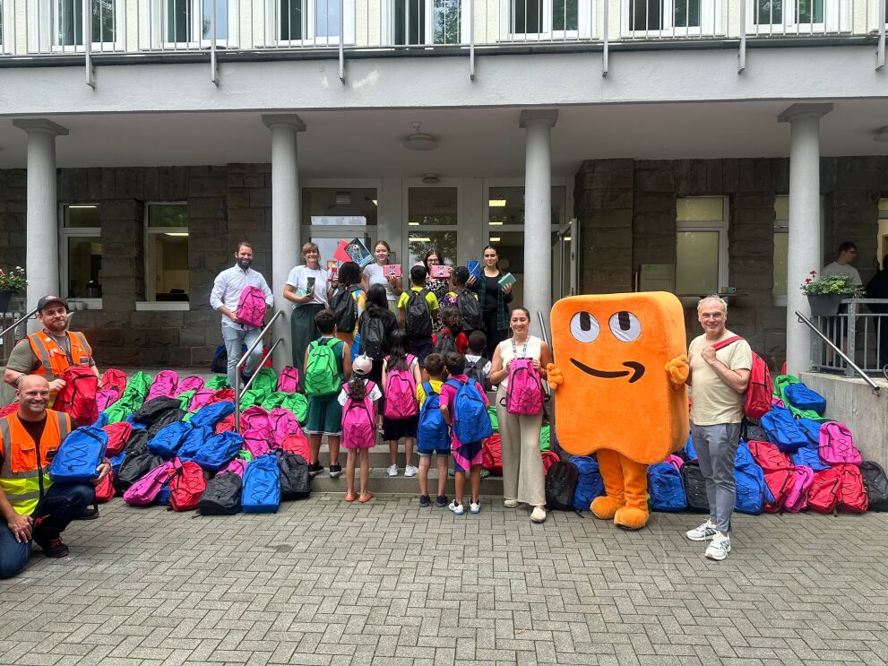 21.000 Rucksäcke für einen guten Start ins neue Schuljahr