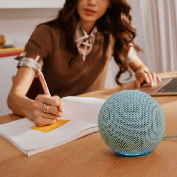 Amazon renueva su línea de audio inteligente: presenta la nueva generación de Echo Dot y el innovador Echo Studio con Home Camera