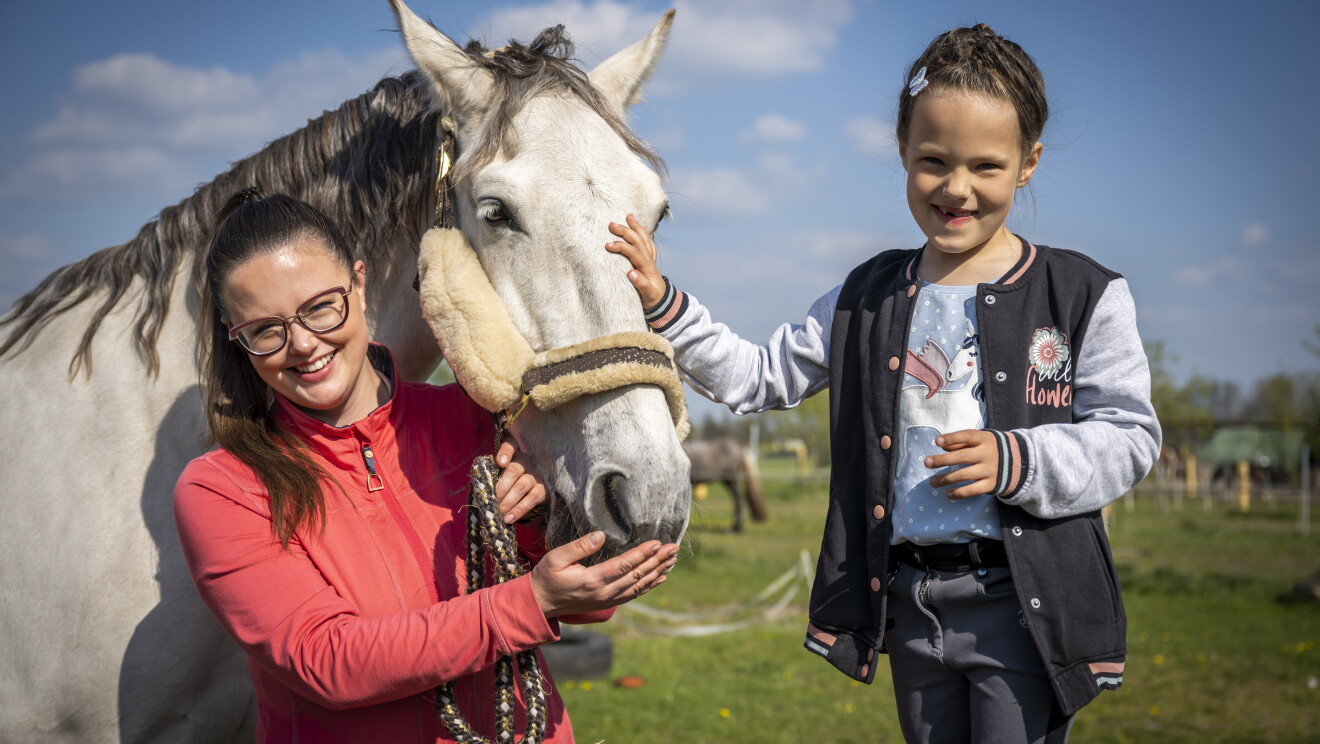 Picture of Aurelia Grzesiek, and her daughter