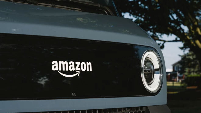 Amazon、初のカスタム電気配送車を公開